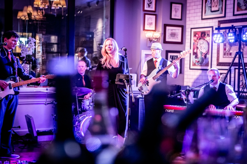 Live lounge band